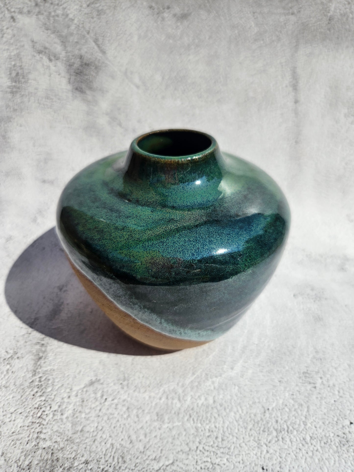 Medium vase