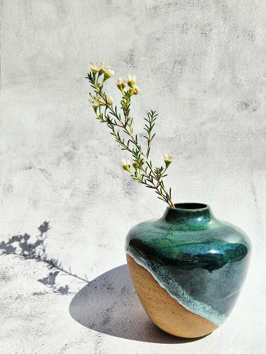 Medium vase