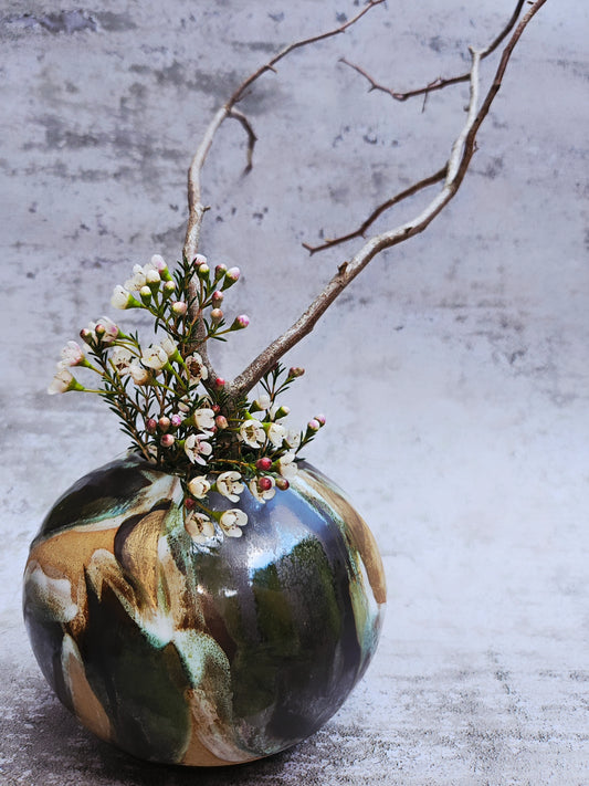 Moon vase