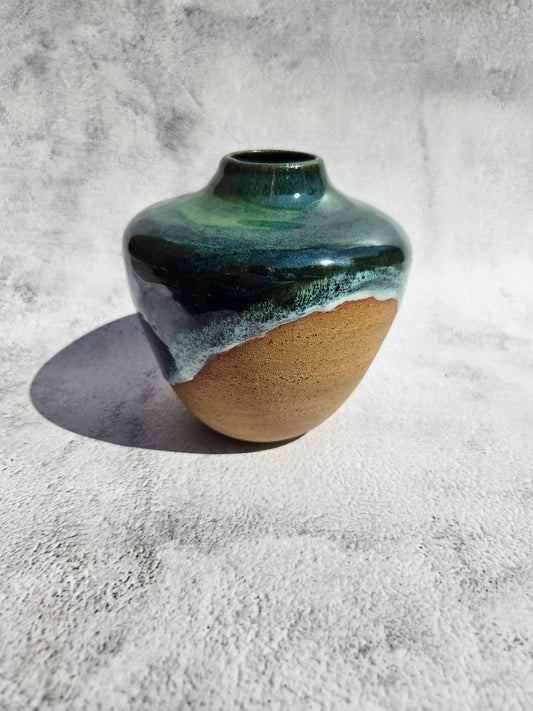 Medium vase